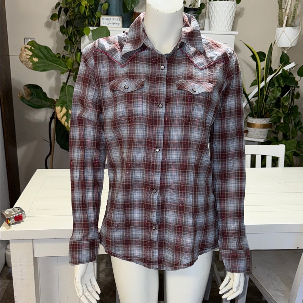 Wrangler, western pearl snap button up blue/rust size medium shirt